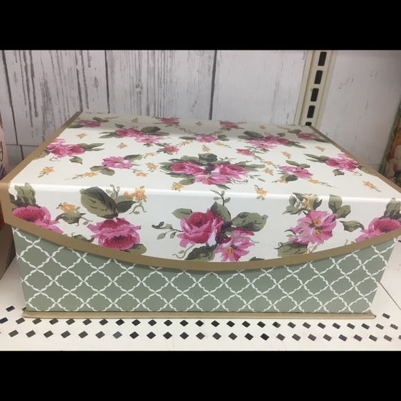 Custom made bridesmaid box - Picture 4 of 7